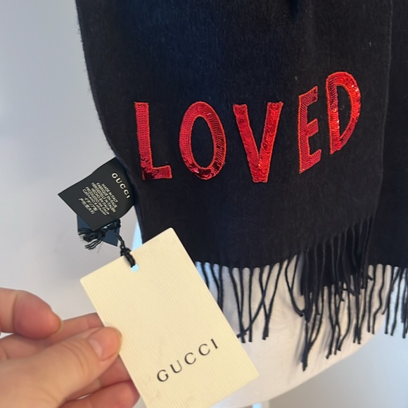 GUCCI NWT Navy LOVED SCARF Cashmere 72”x9.5” - Picture 2 of 9